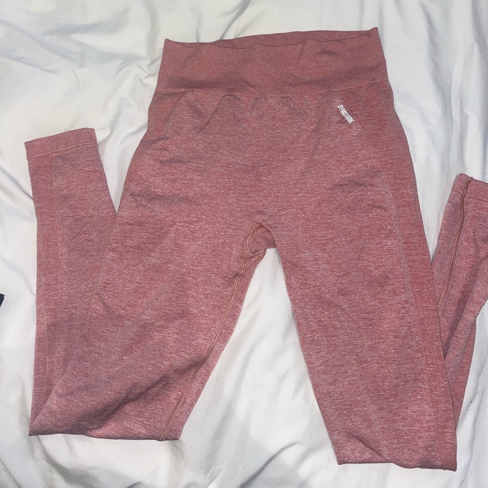 GYMSHARK SIZE L LEGGINGS COLOR PINK BARELY WORN